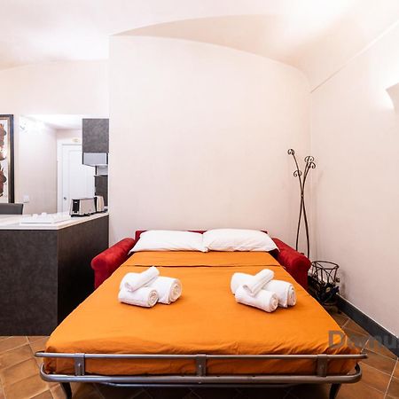 Piazza San Domenico Suite By Domusextra Napels Buitenkant foto