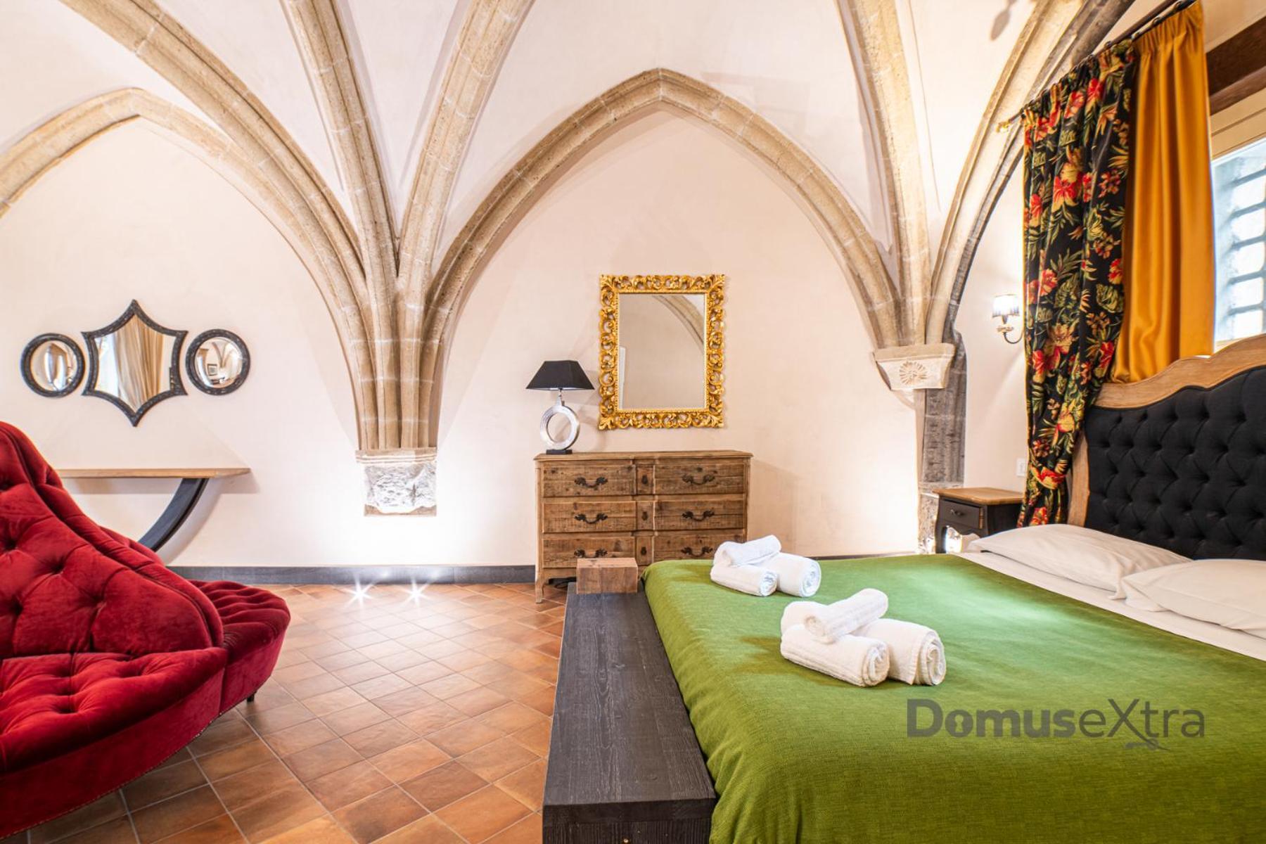 Piazza San Domenico Suite By Domusextra Napels Buitenkant foto