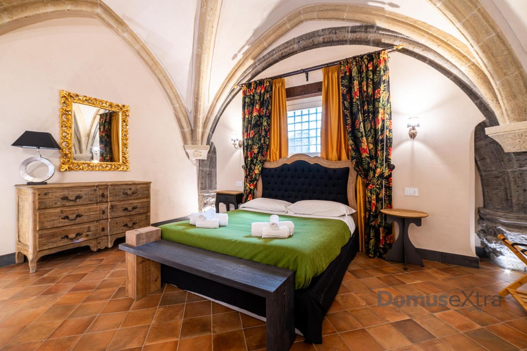Piazza San Domenico Suite By Domusextra Napels Buitenkant foto