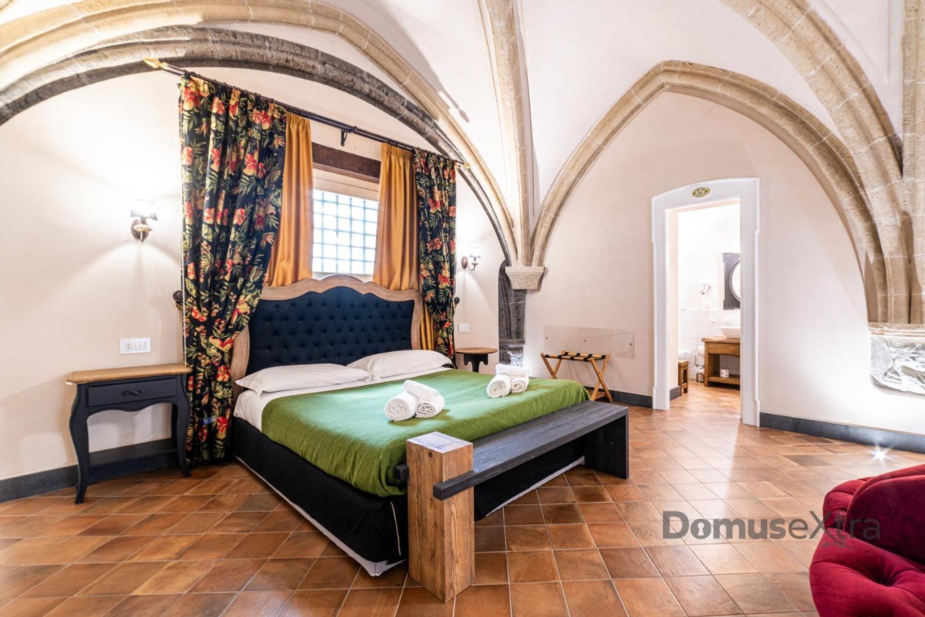 Piazza San Domenico Suite By Domusextra Napels Buitenkant foto