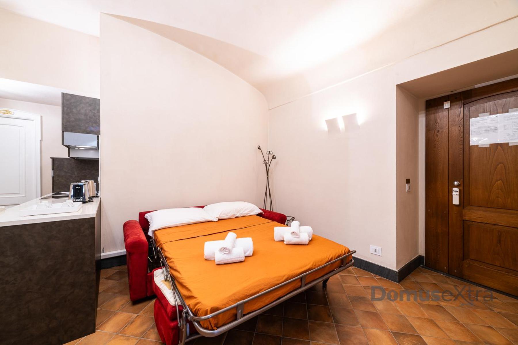 Piazza San Domenico Suite By Domusextra Napels Buitenkant foto